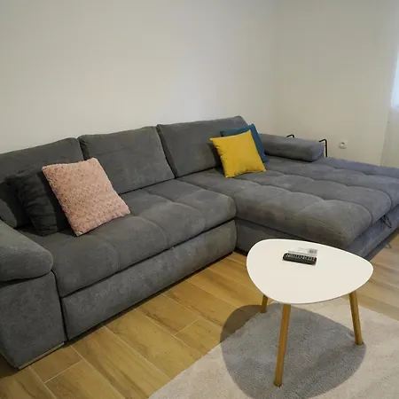 Ana Apartment *