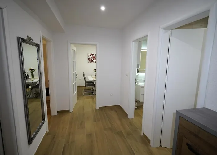 Apartment Ana *