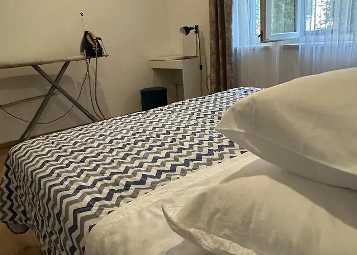 Ana Apartment Split